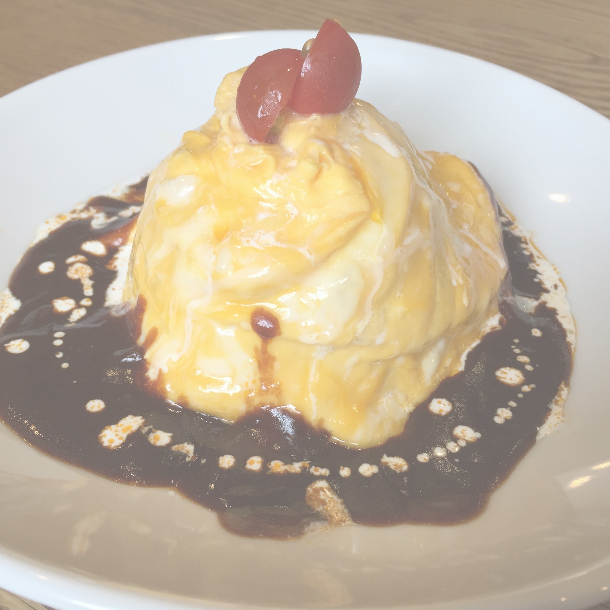 デミソースがけオムライス